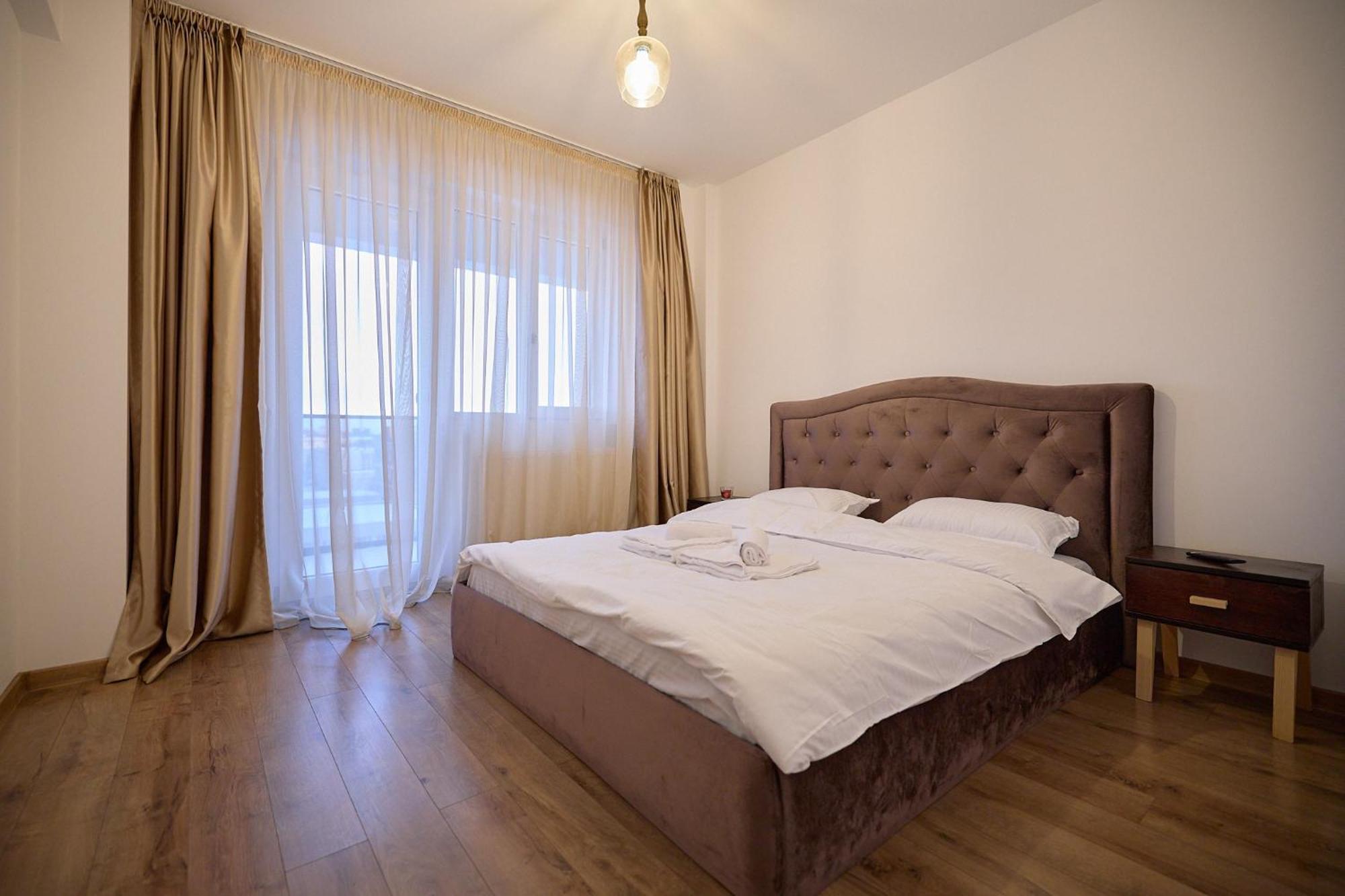 Cozy Collection Apartments At Palas Mall Iasi Exterior photo